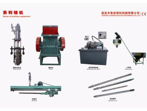 為什么大型吹塑設(shè)備的性能有差異？
